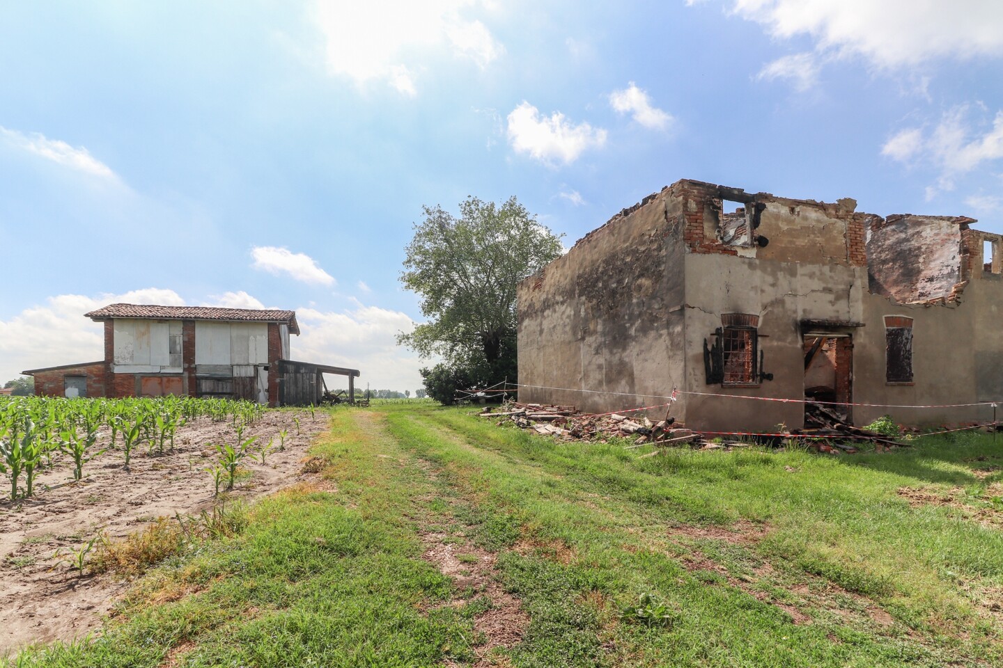 Cascina – Corte Colonica in Vendita a Galliera