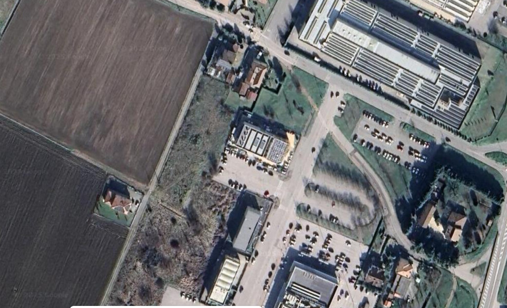 Terreno a destinazione commerciale in vendita a San Pietro in Casale