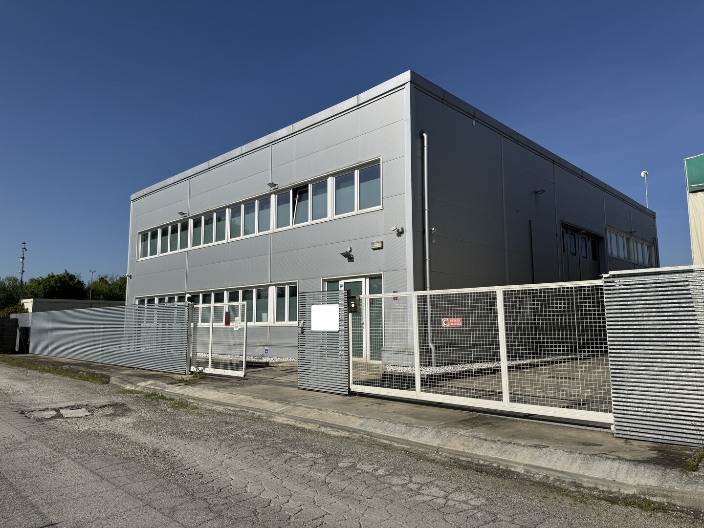 Capannone Industriale in vendita a Cento