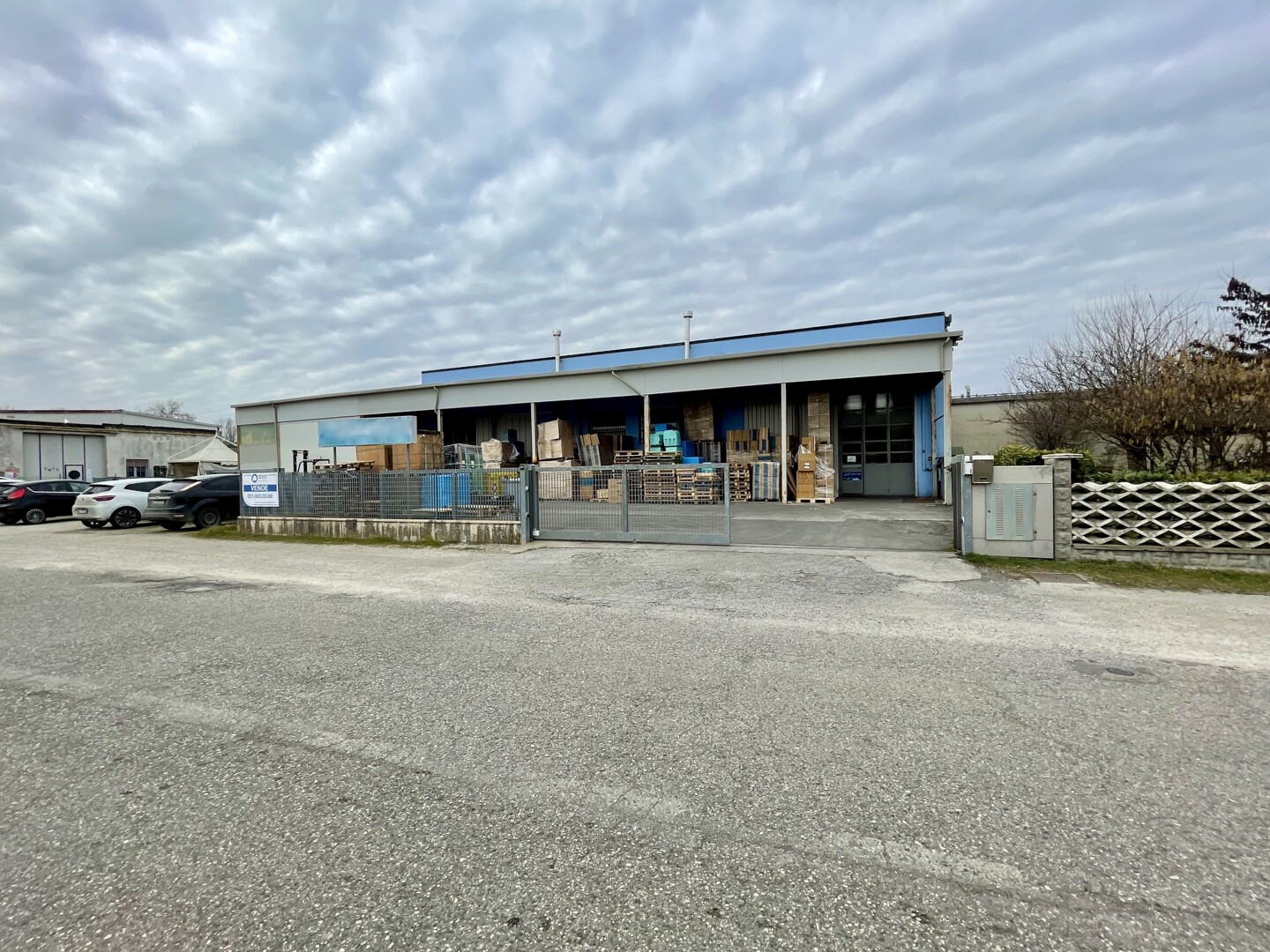 Capannone in Vendita a Cento