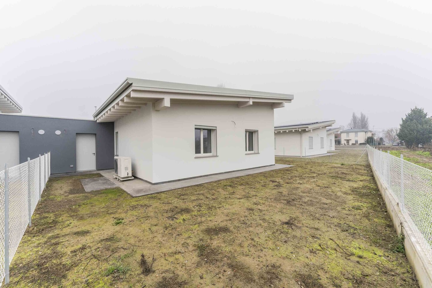 Porzione di Bifamiliare con giardino e garage in Vendita a Galliera