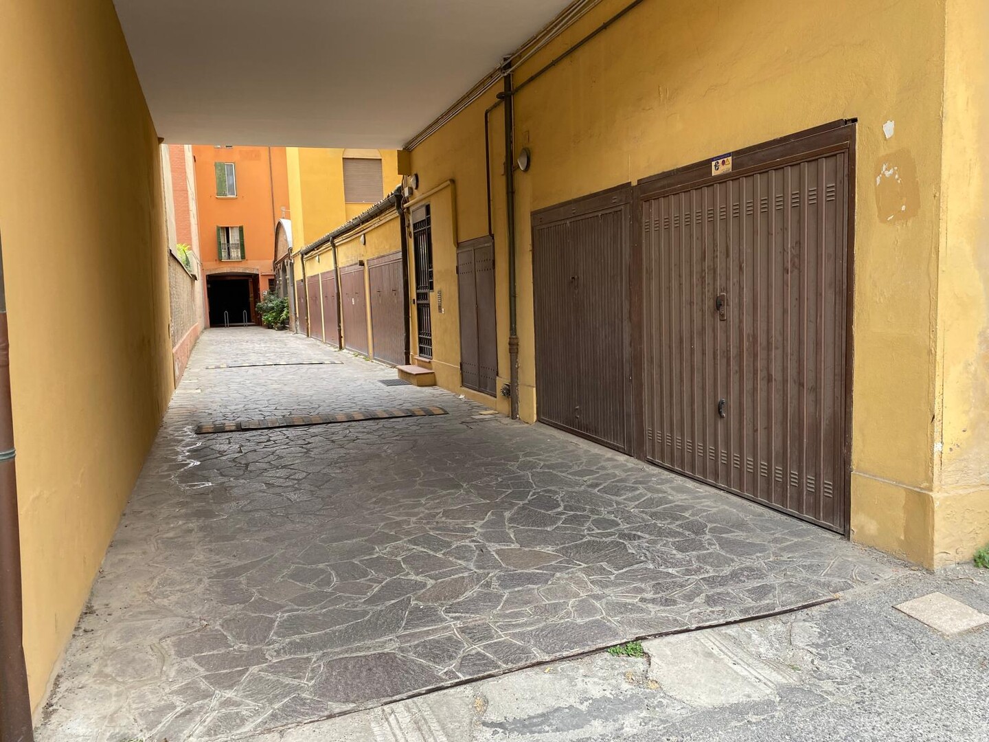 Garage in vendita a Bologna