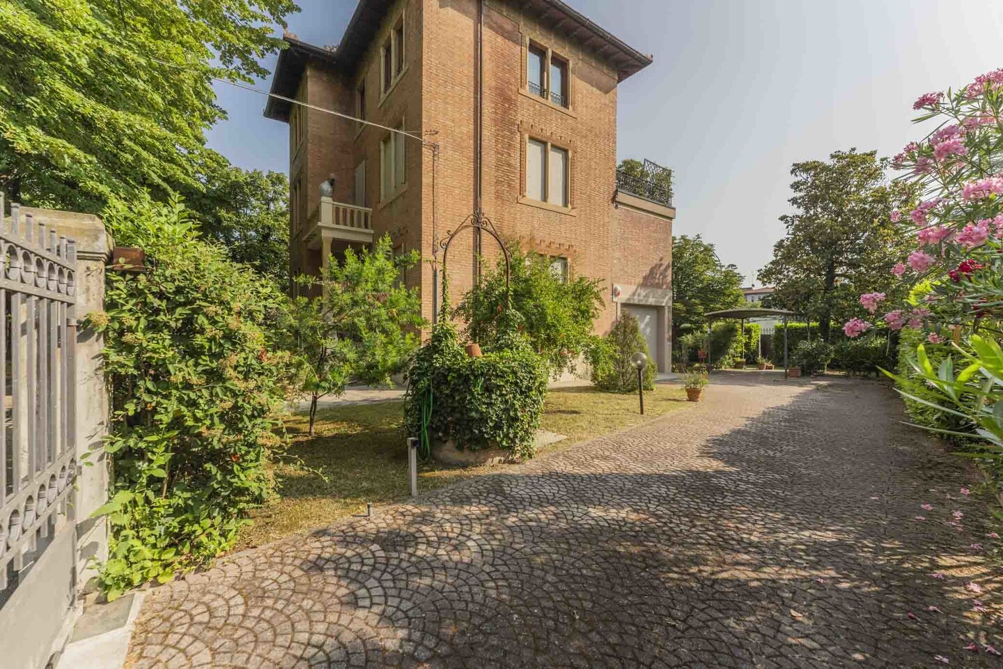 Villa indipendente in vendita a Cento