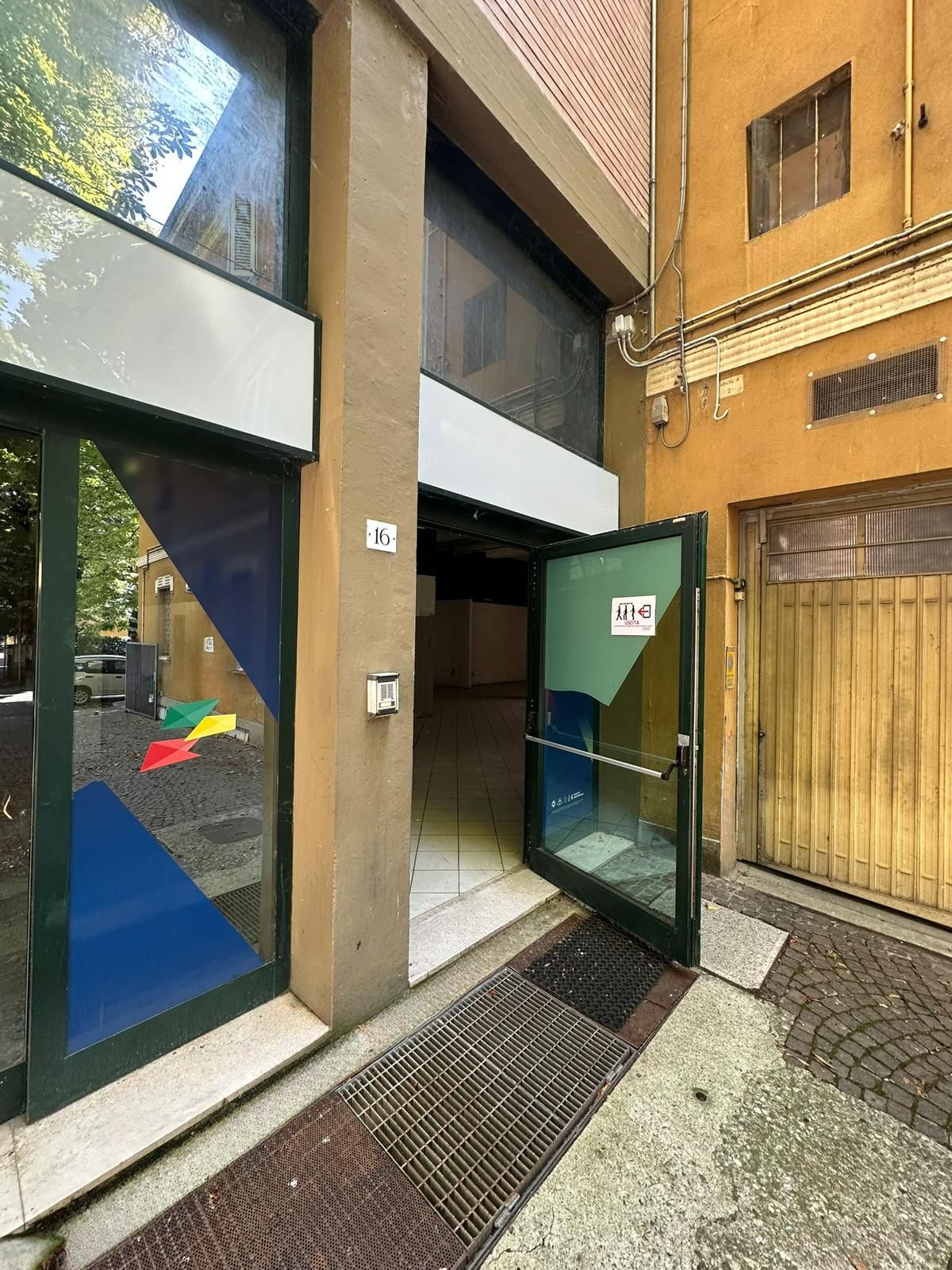 Negozio in affitto a Casalecchio di Reno