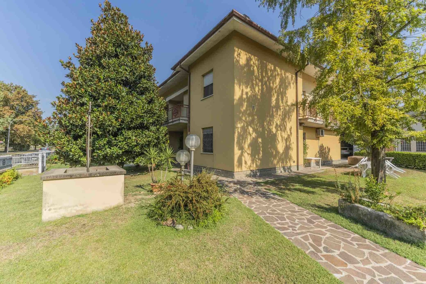 Villa Quadrifamiliare in vendita a Castello D’Argile