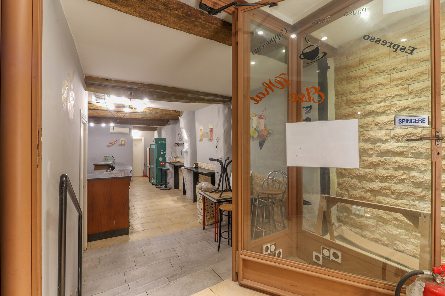 Locale Commerciale in affitto a San Giovanni in Persiceto