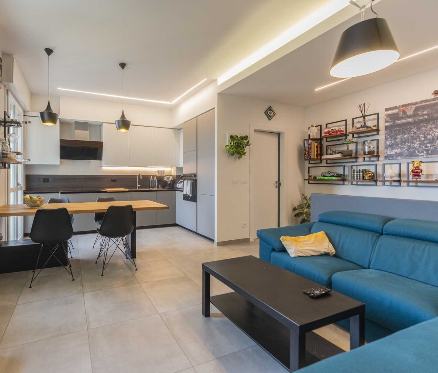 Appartamento trilocale ristrutturato con garage, cantina e cortile condominiale in vendita ad Altedo