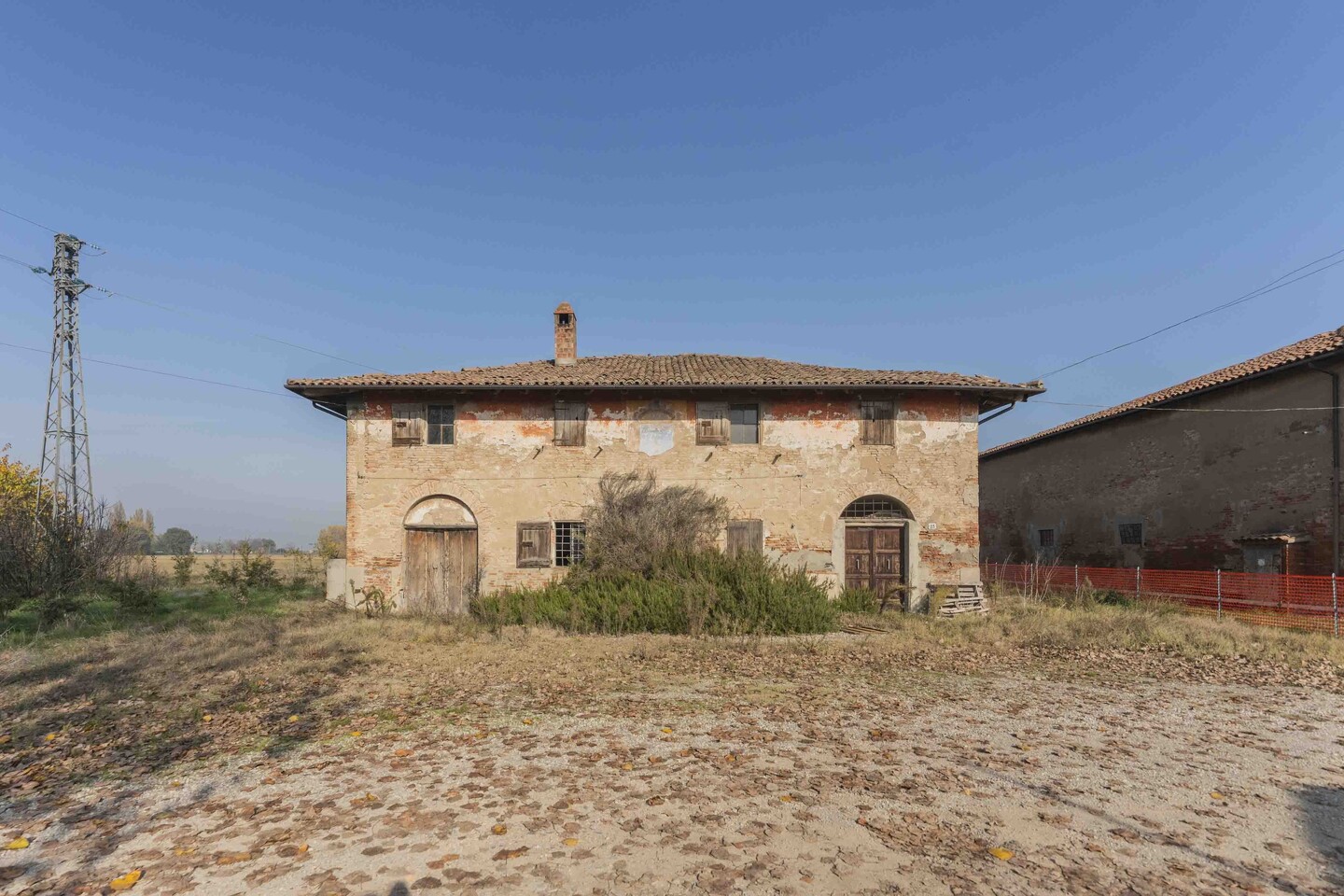 Castenaso-Via Birbanteria:casa indipendente da ristrutturare