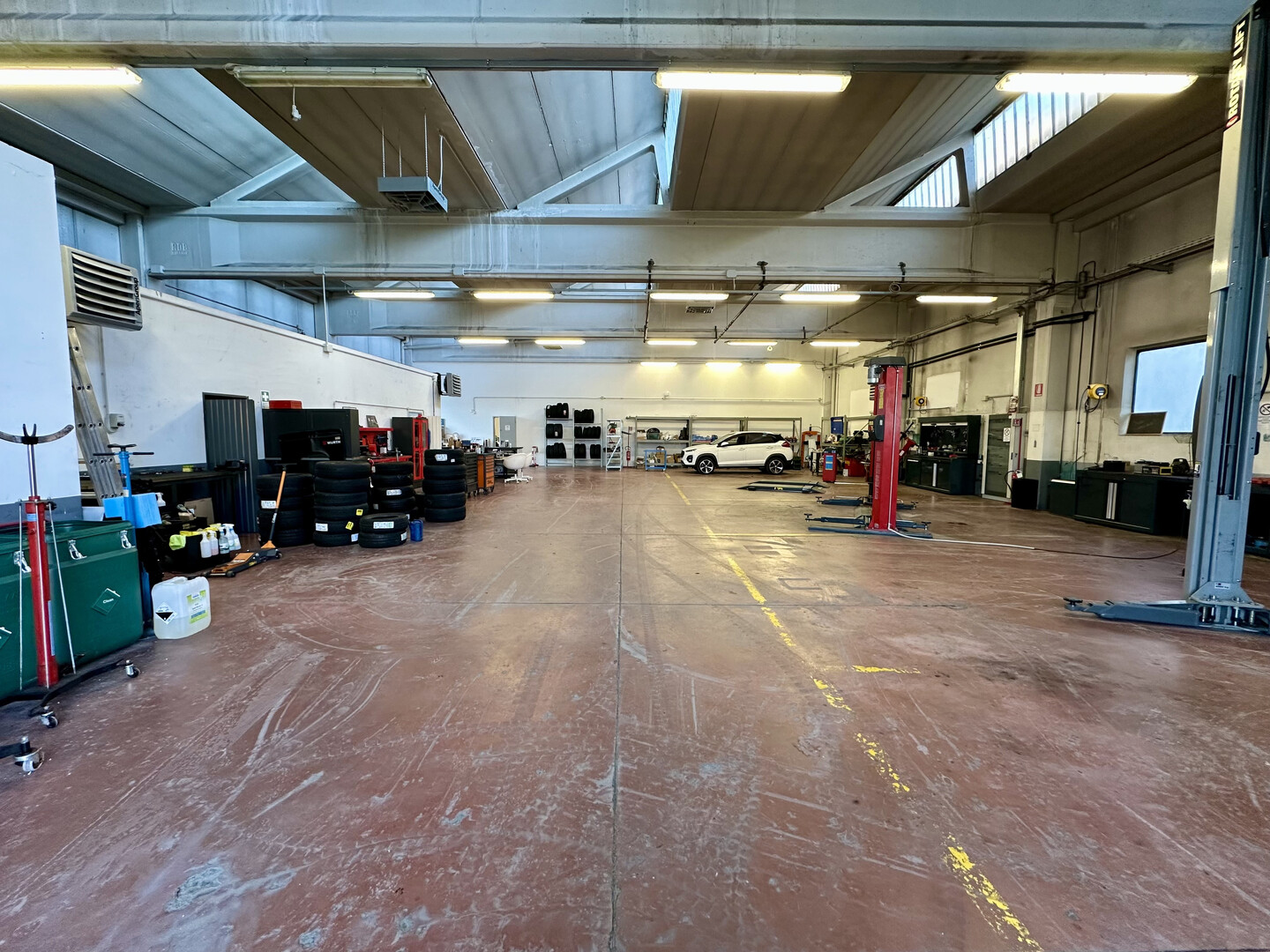 Capannone / Magazzino in affitto a Imola