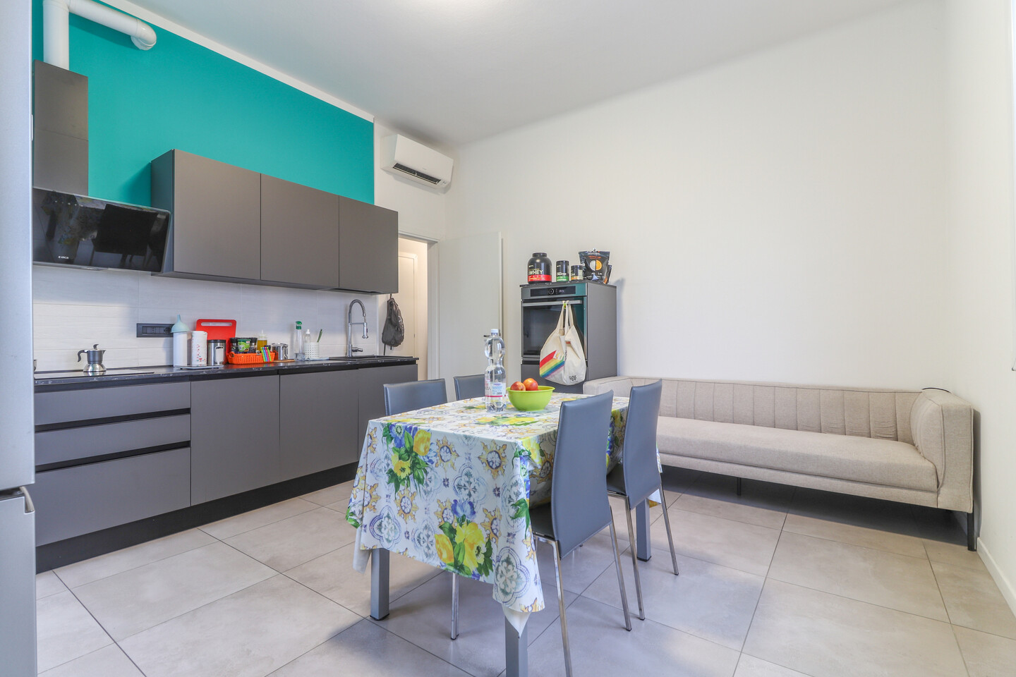 Bologna- Via E. Lepido 225:  Trilocale con ampio terrazzo