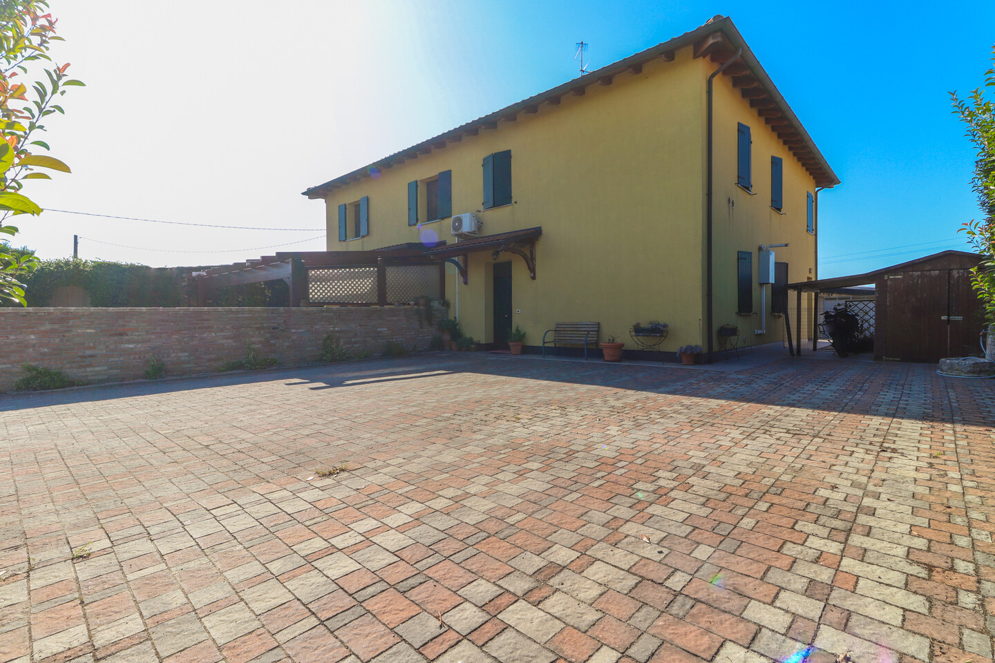 Porzione di bifamiliare in vendita a San Matteo della Decima