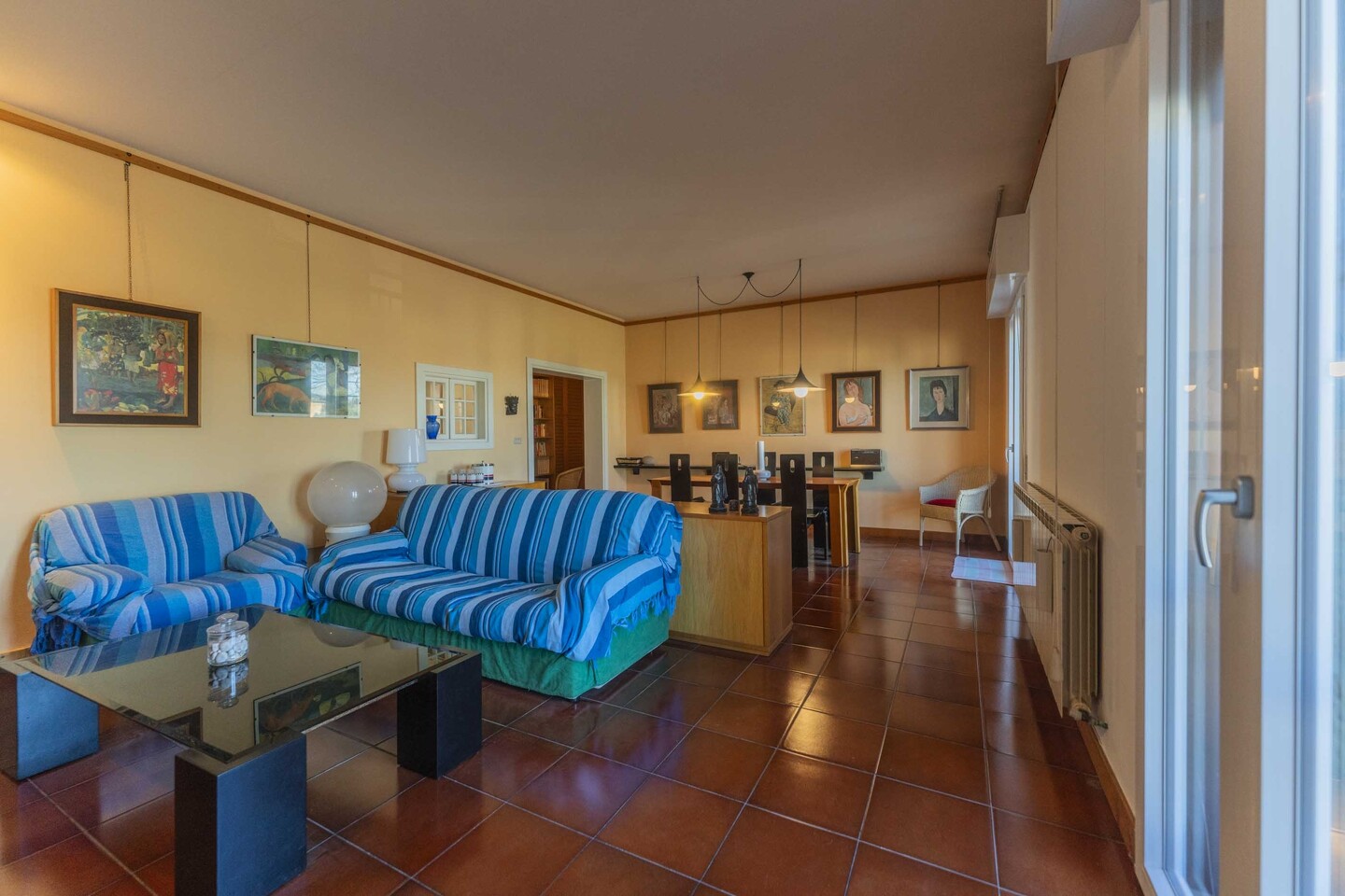 Appartamento quadrilocale al primo piano con balcone, garage, cantina e giardino condominiale