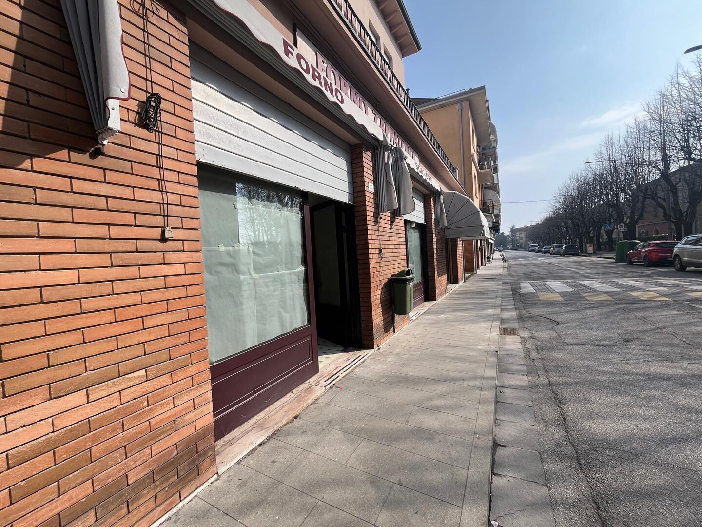 Locale commerciale con magazzino in vendita a Poggio Renatico