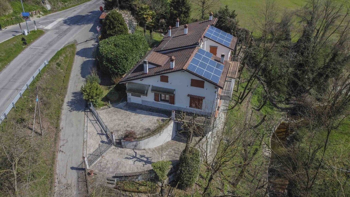 Villa indipendente in vendita a Calderino