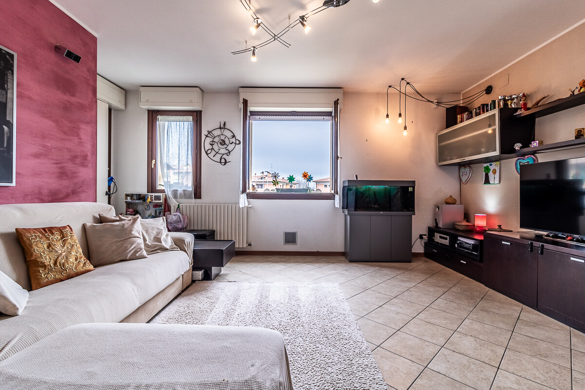 Appartamento recente su due livelli a Toscanella