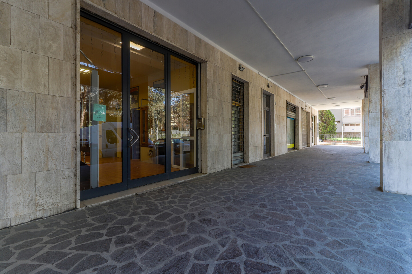Negozio in vendita a Casalecchio di Reno