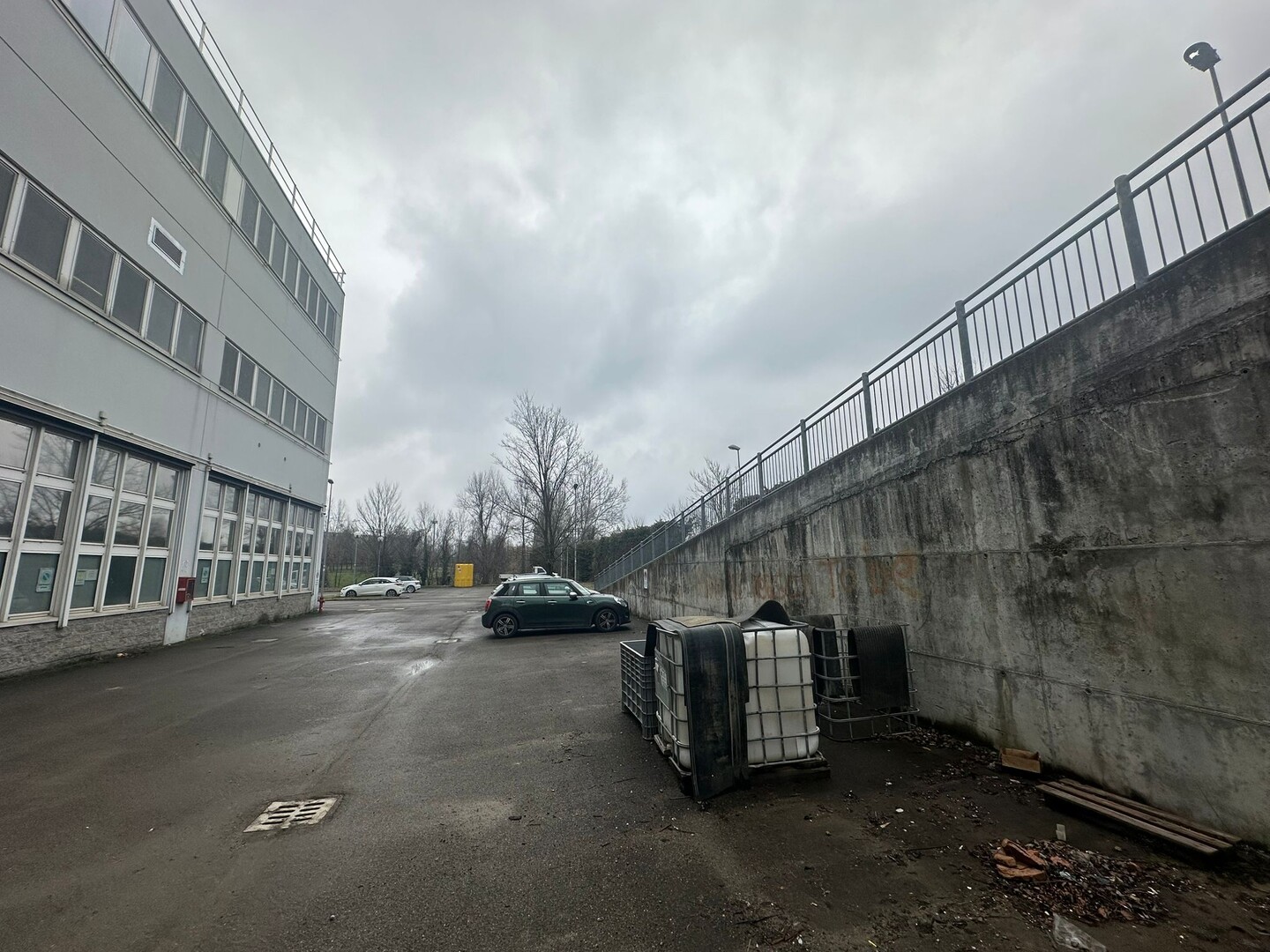 Capannone / Magazzino in vendita a Casalecchio di Reno