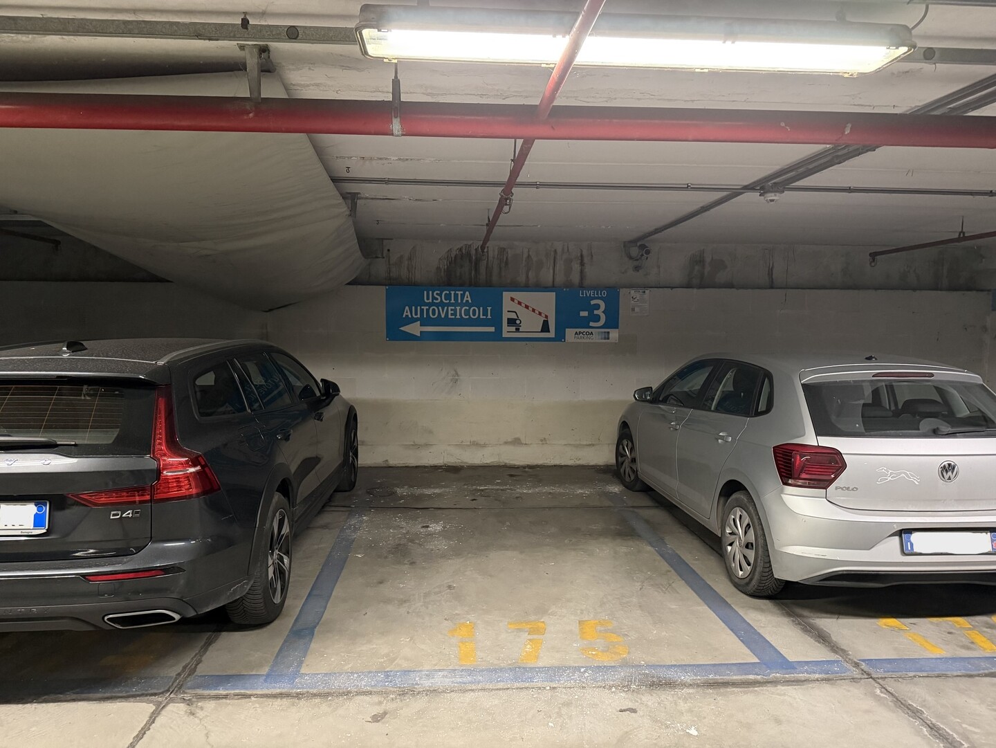 Posto auto coperto in vendita a Bologna