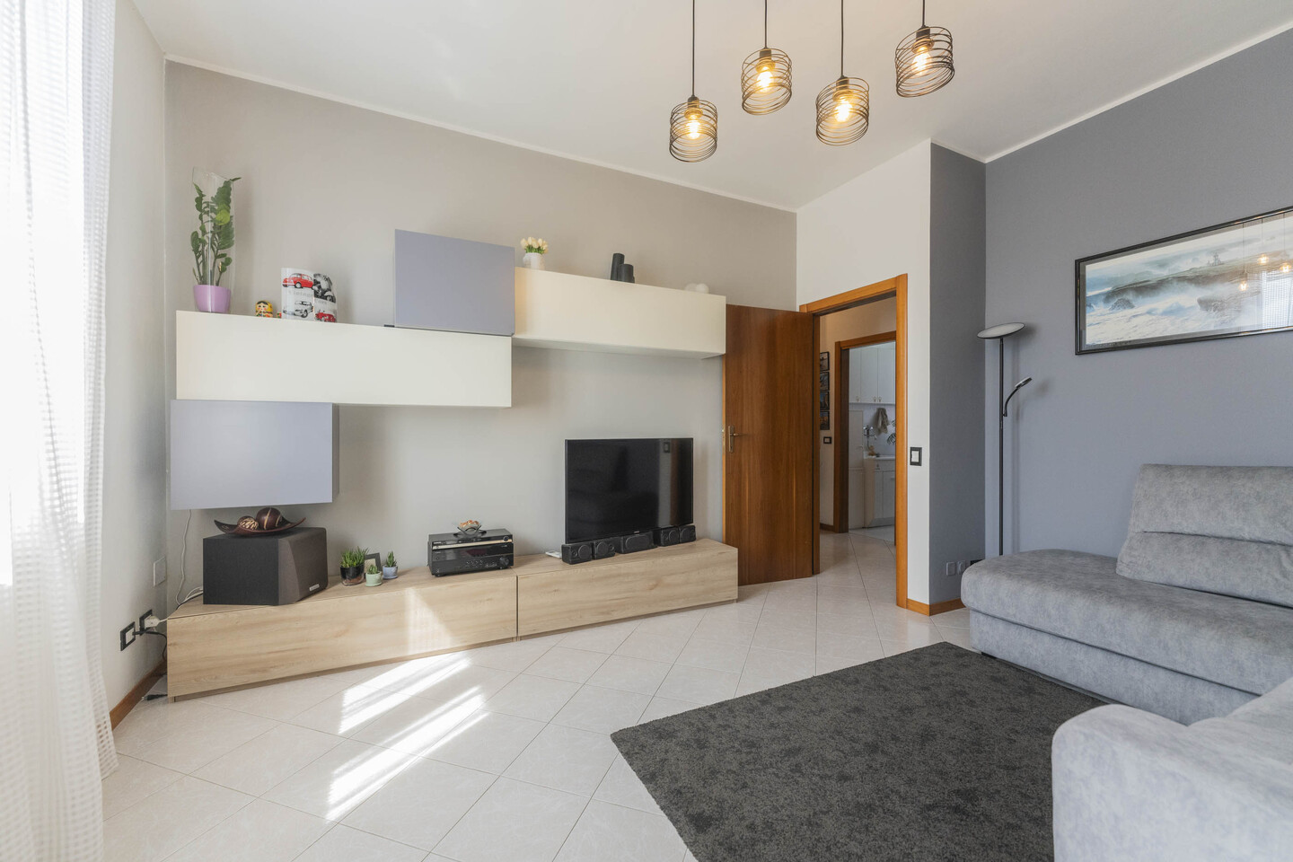Casa indipendente su 3 lati con 2 appartamenti, garage doppio e giardino a Galliera