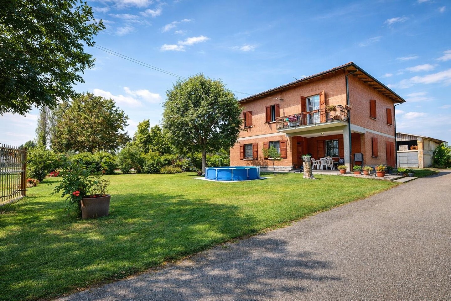 Budrio-fraz. Mezzolara: casa indipendente