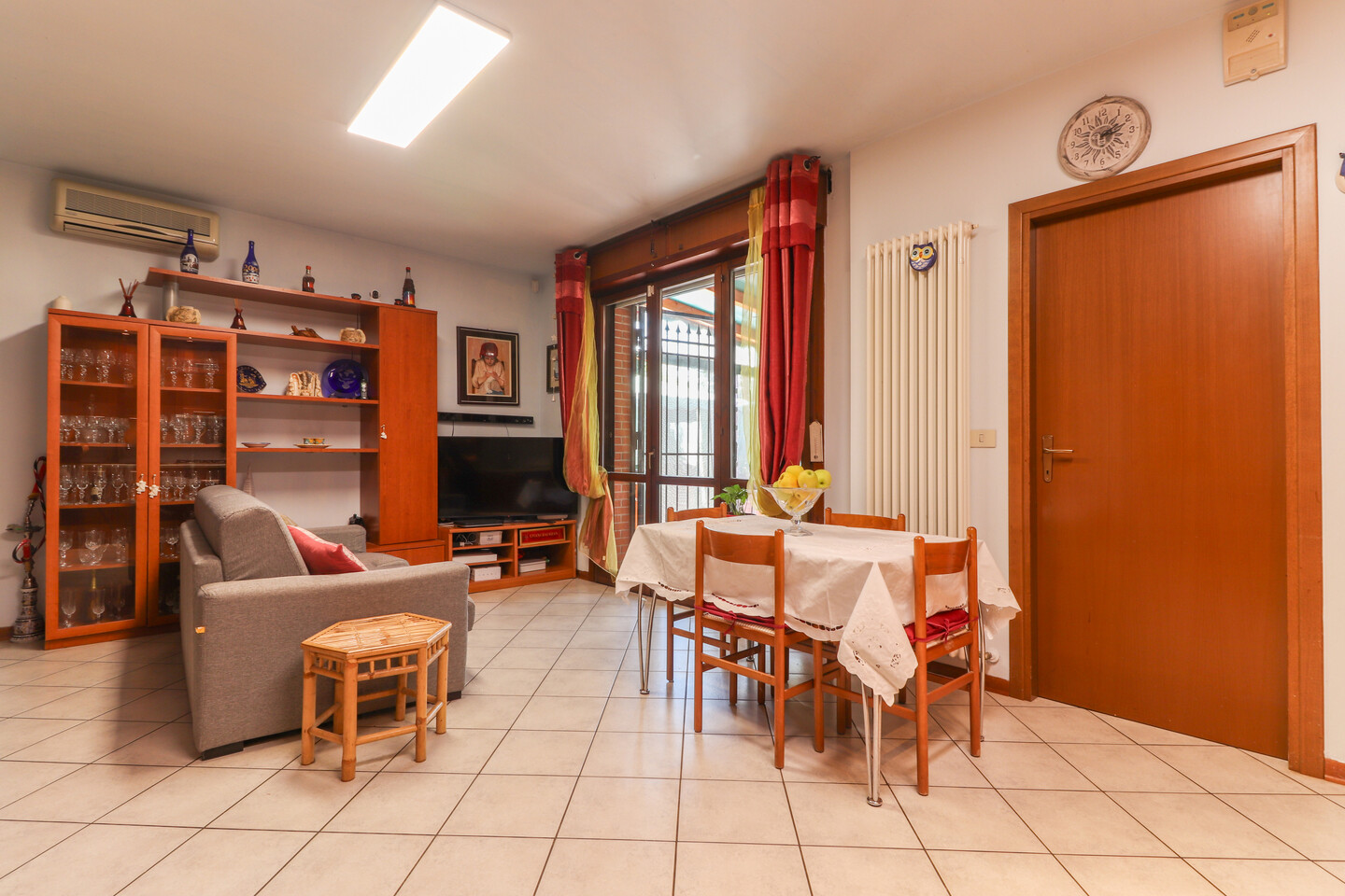 Splendido appartamento con ampio giardino privato.