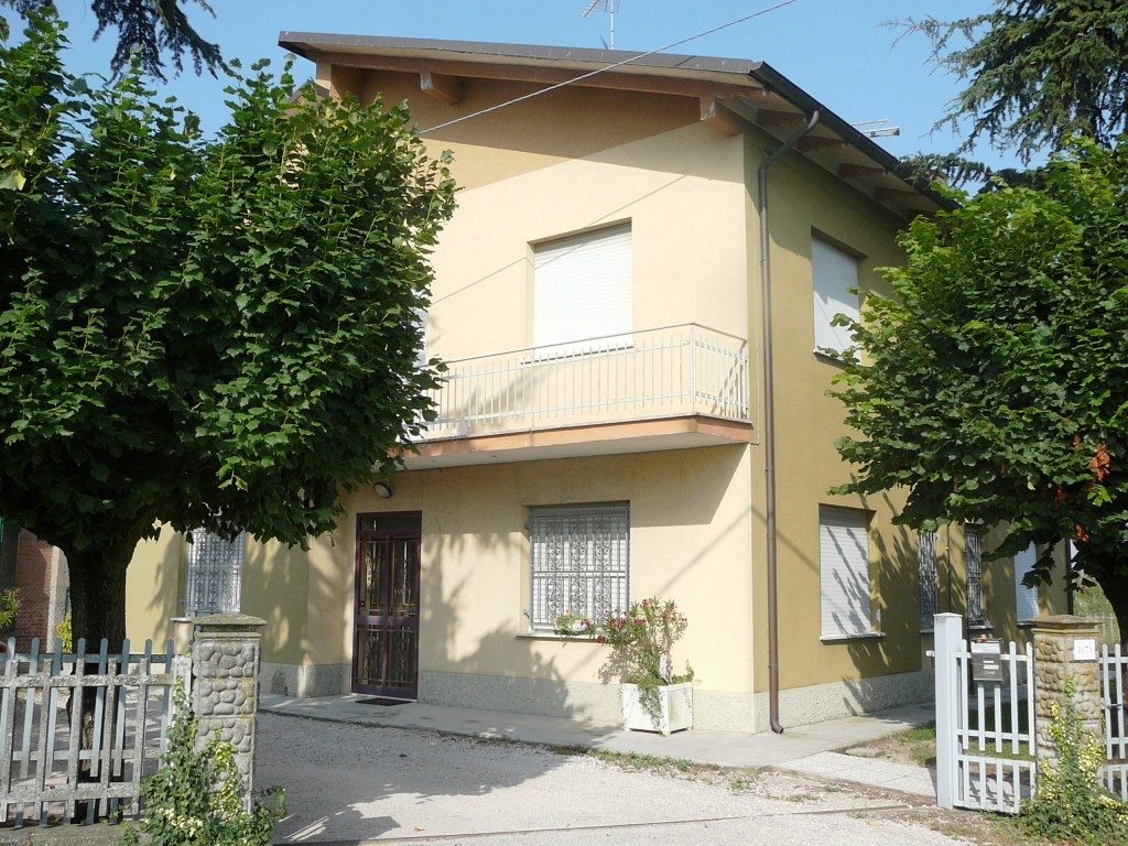 Porzione di Casa in Locazione a San Pietro in Casale Massumatico