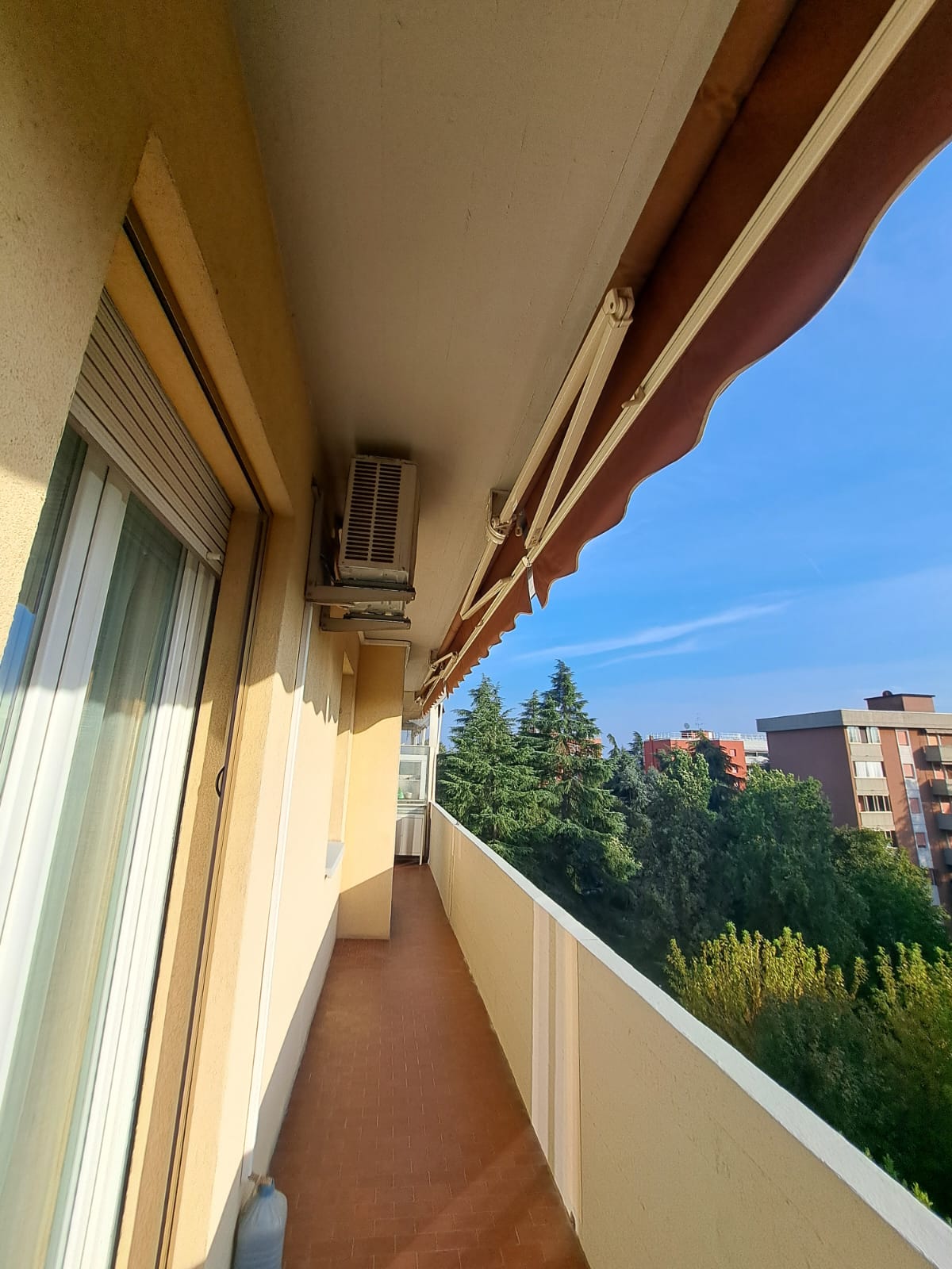 Villanova: Bilocale con terrazzino ed autorimessa